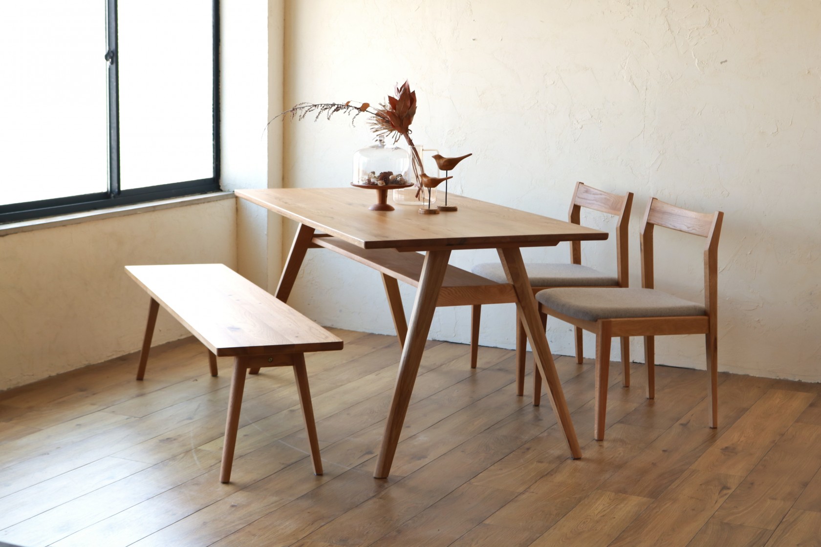 Dining Table ‐070